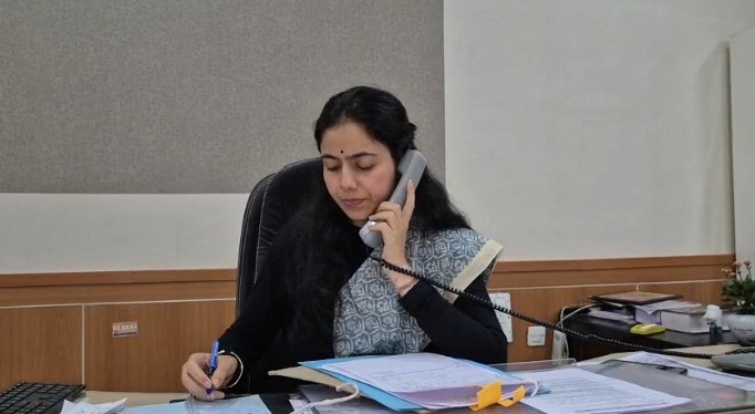  Jabalpur’s Additional Collector Meesha Singh